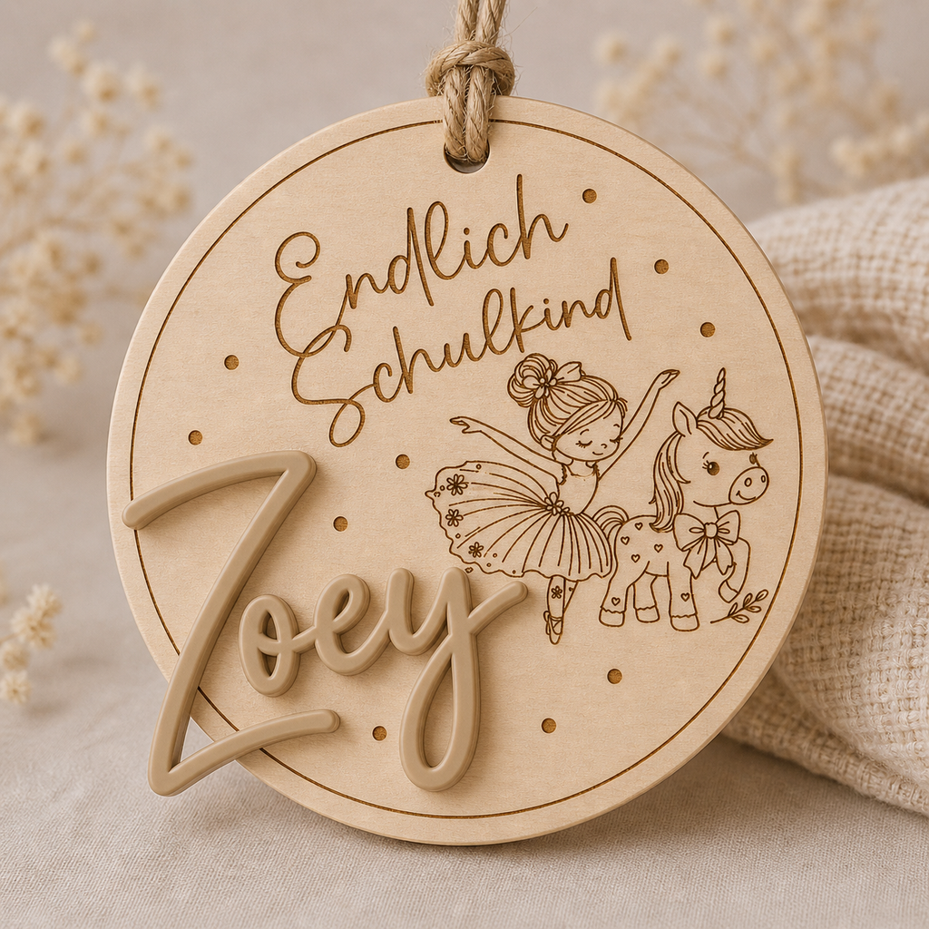 Schultütenanhänger aus Holz mit 3D-Name – personalisiertes Schultütenschild zur Einschulung