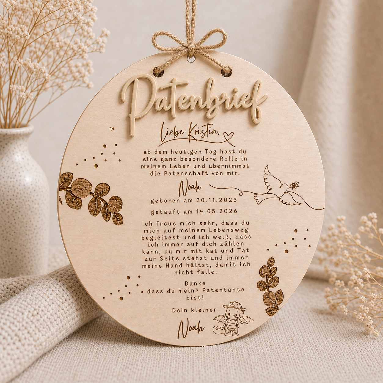 Personalisierter Patenbrief aus Holz rund mit Wunschmotiv, Gravur und 3D-Schrift. Ein liebevolles Geschenk zur Taufe, Erinnerung an die Patenschaft.